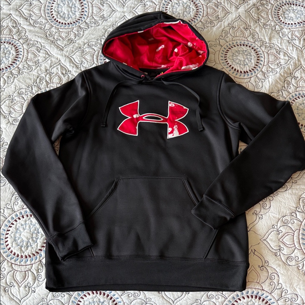 Under Armour Black Sweatshirt with Red Accents